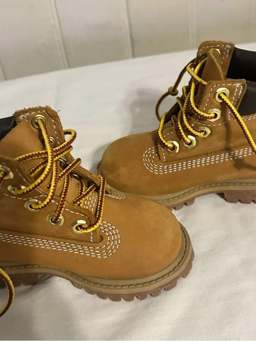 Timberland Toddler Premium 6-Inch Waterproof Boots/Wheat/Size 5M/ (EUC)